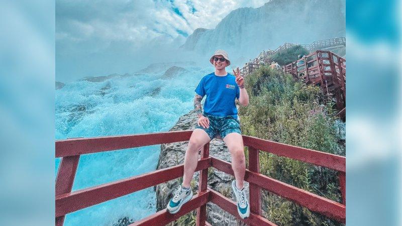 Standing in awe of the majestic power of nature at Niagara Falls